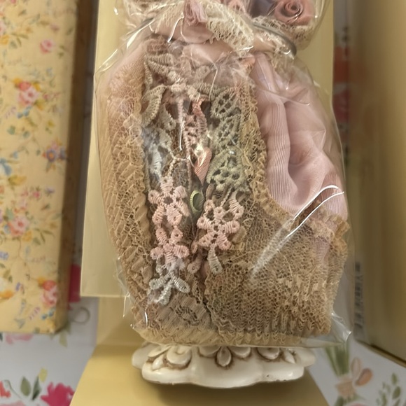 Victorian tassel doll - Picture 3 of 5